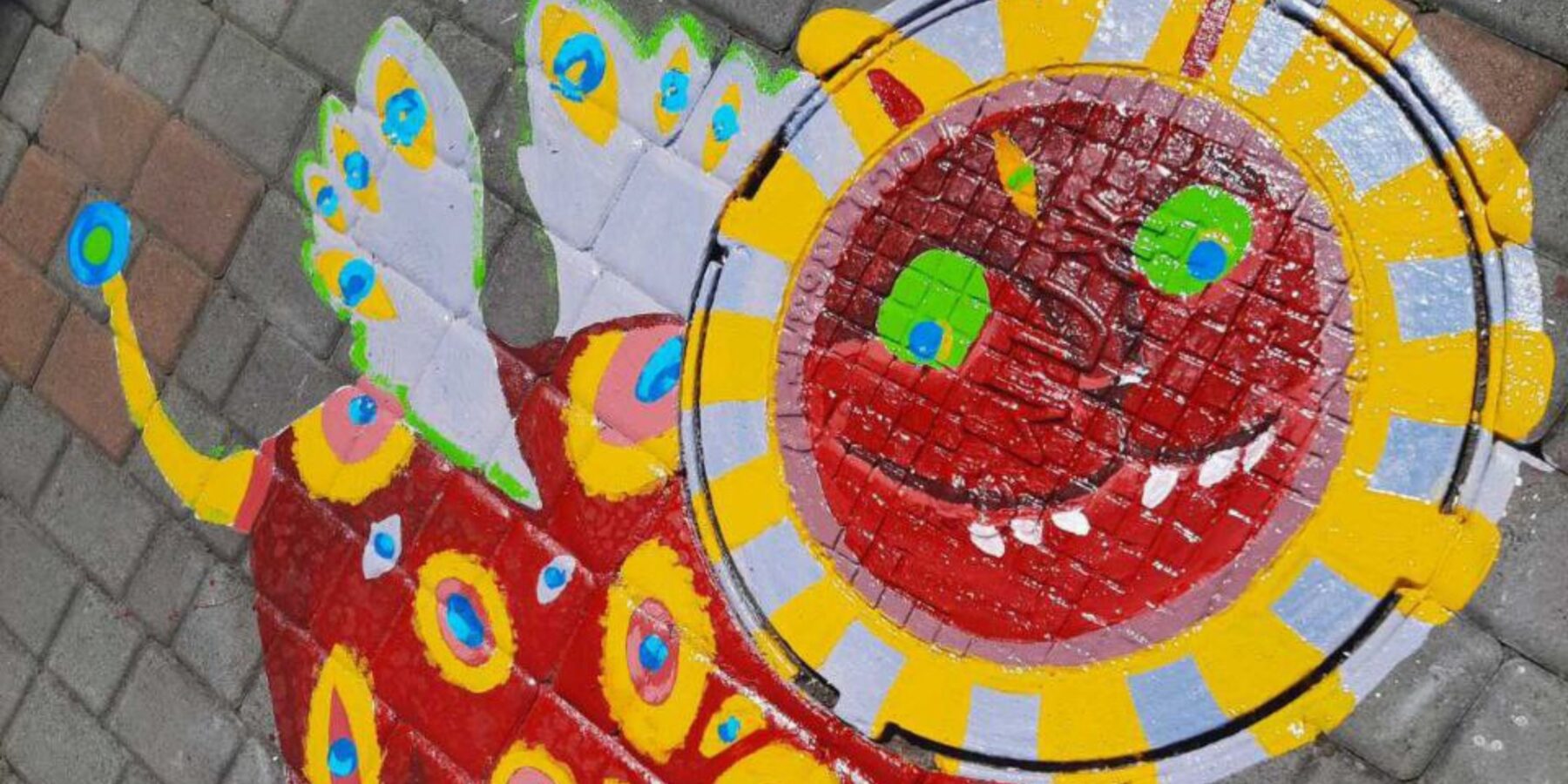 У Черкасах провели креативну акцію із розпису люків