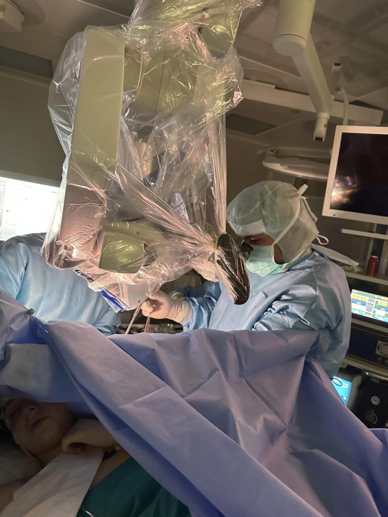 В "Охматдиті" провели унікальну операцію на мозку без загальної анестезії