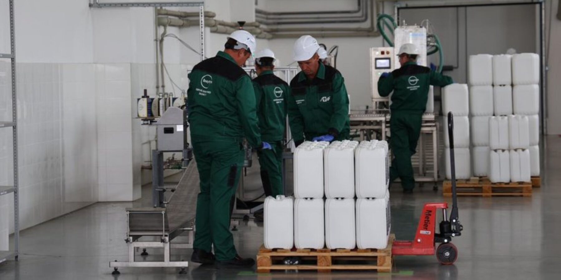 На Хмельниччині відкрили новий завод з виробництва агрохімікатів