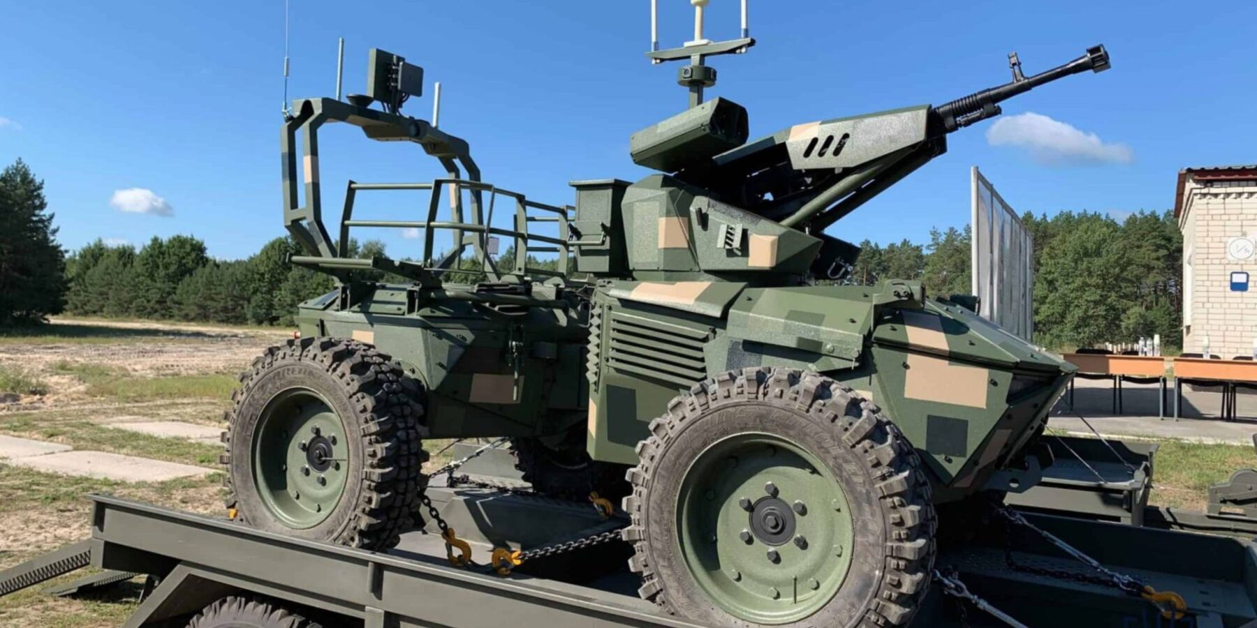 Українські військові отримали нового вітчизняного безпілотного робота Ironclad