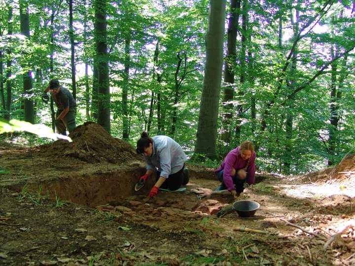 На Івано-Франківщині археологи знайшли залишки житла трипільців