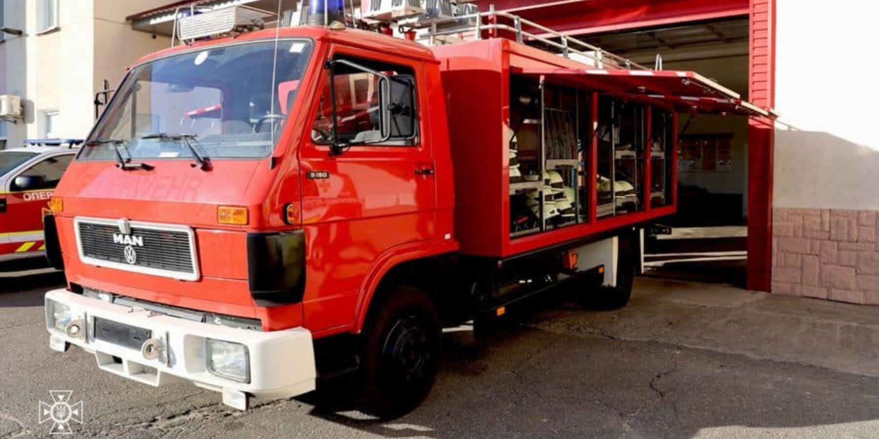 Українські рятувальники отримали техніку й обладнання від партнерів