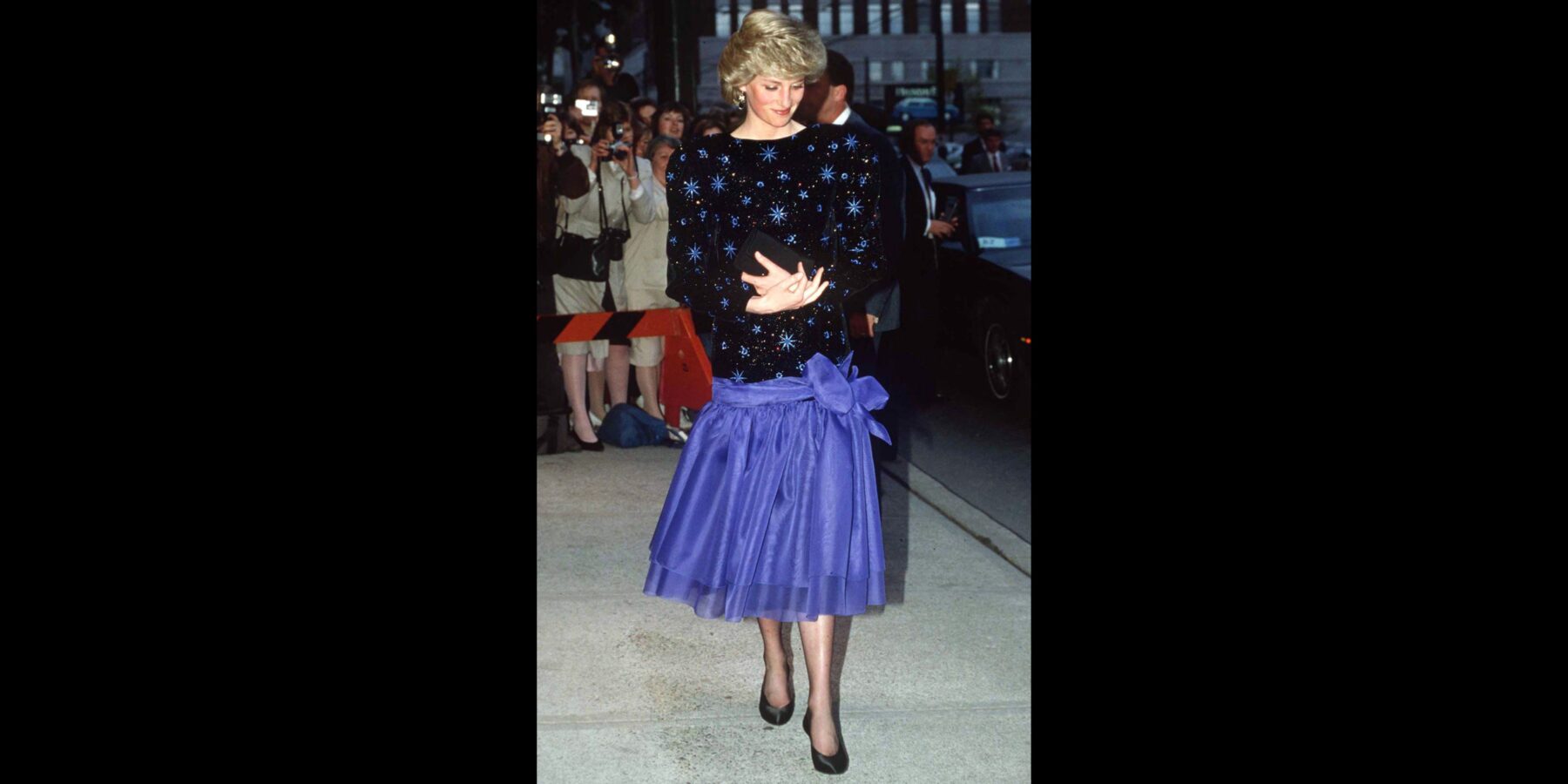 Сукня принцеси Діани встановила новий модний рекорд Сукня принцеси Діани встановила новий модний рекорд