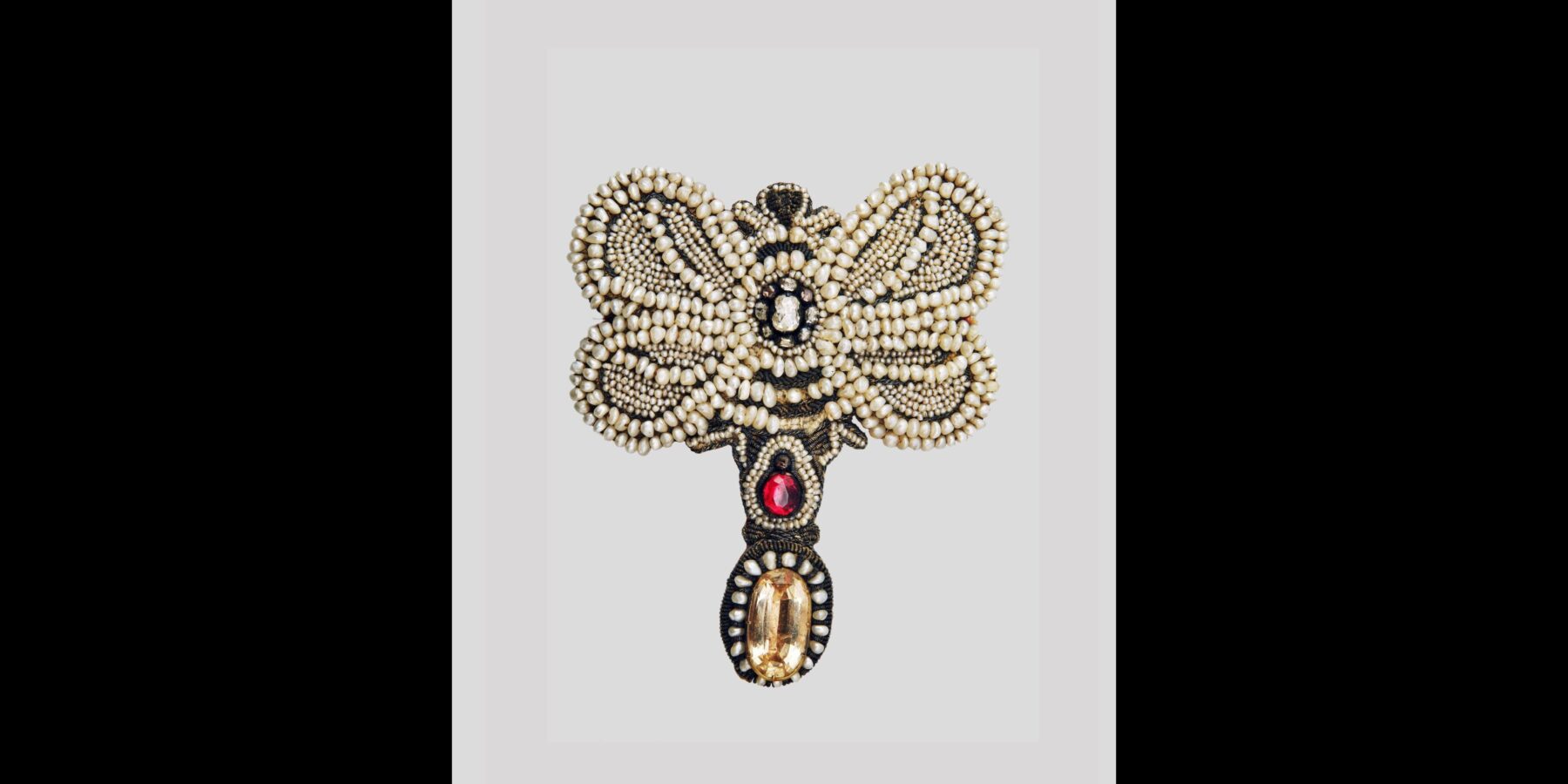 Українські науковці показали один із елементів до шати ікони Богородиці з Немовлям