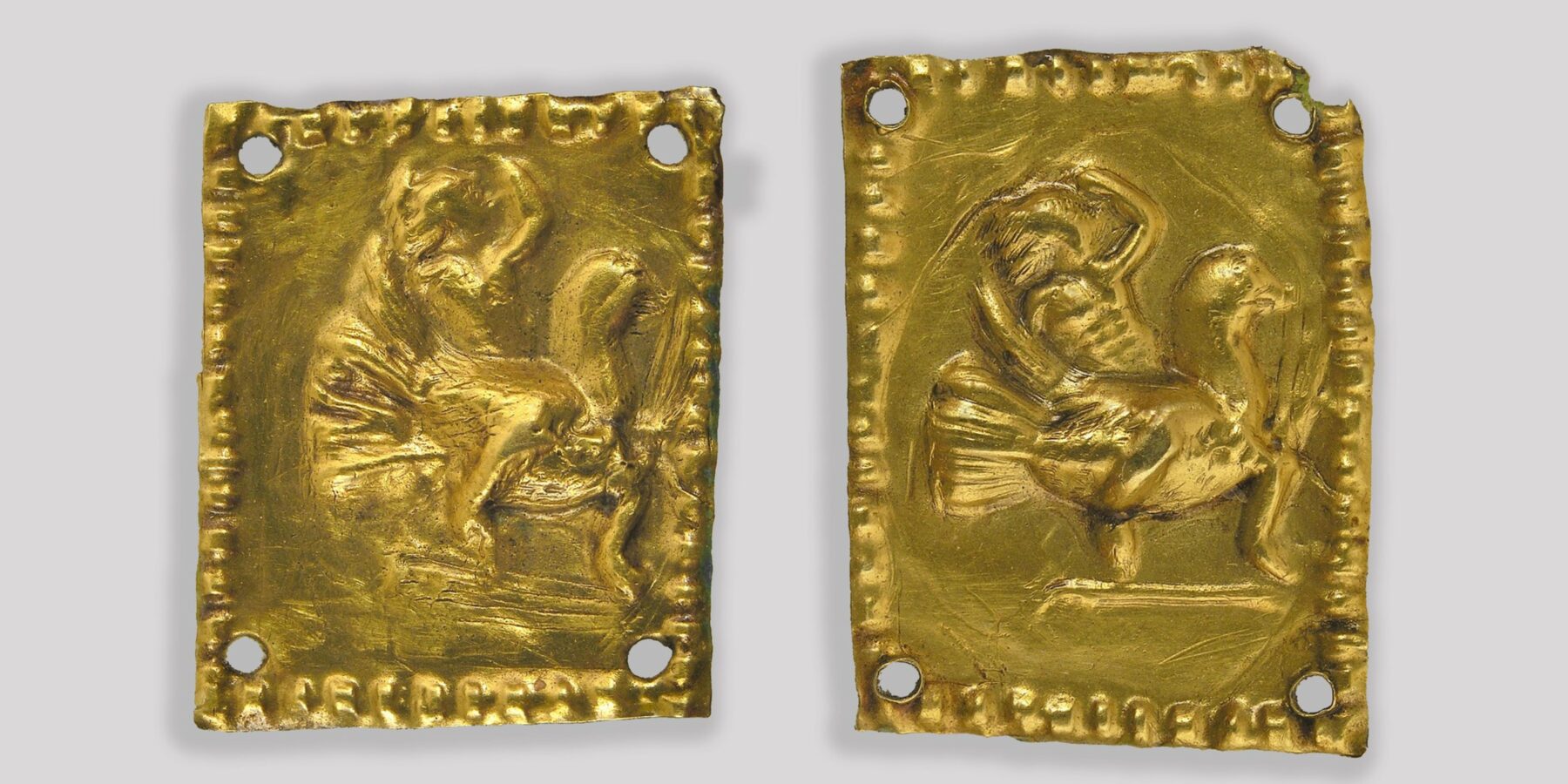 Українські науковці показали прикраси вельможної скіф’янки із зображенням грецького міфу