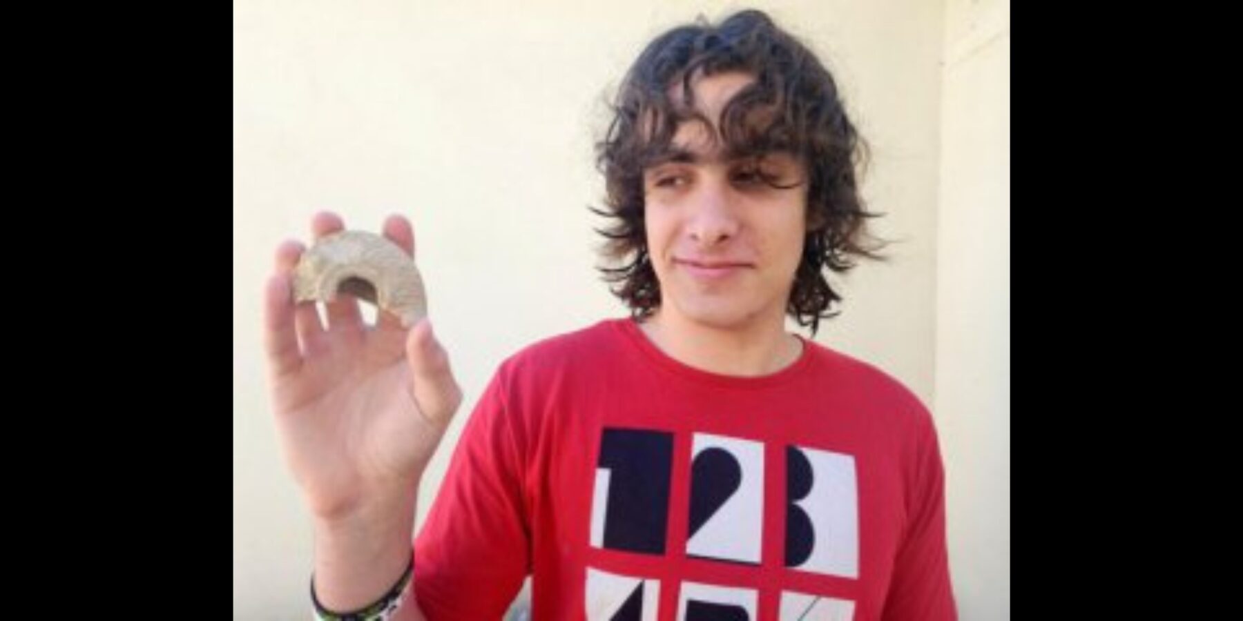 В Ізраїлі школяр знайшов масляну лампу IV-V століть