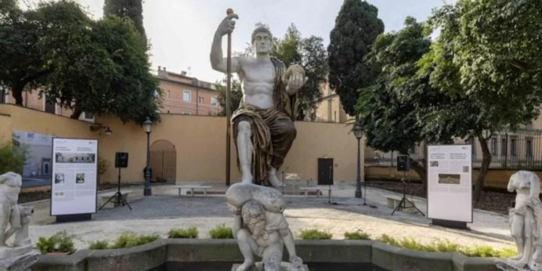 В Ітаії реконструювали 13-метрового Колоса Костянтина