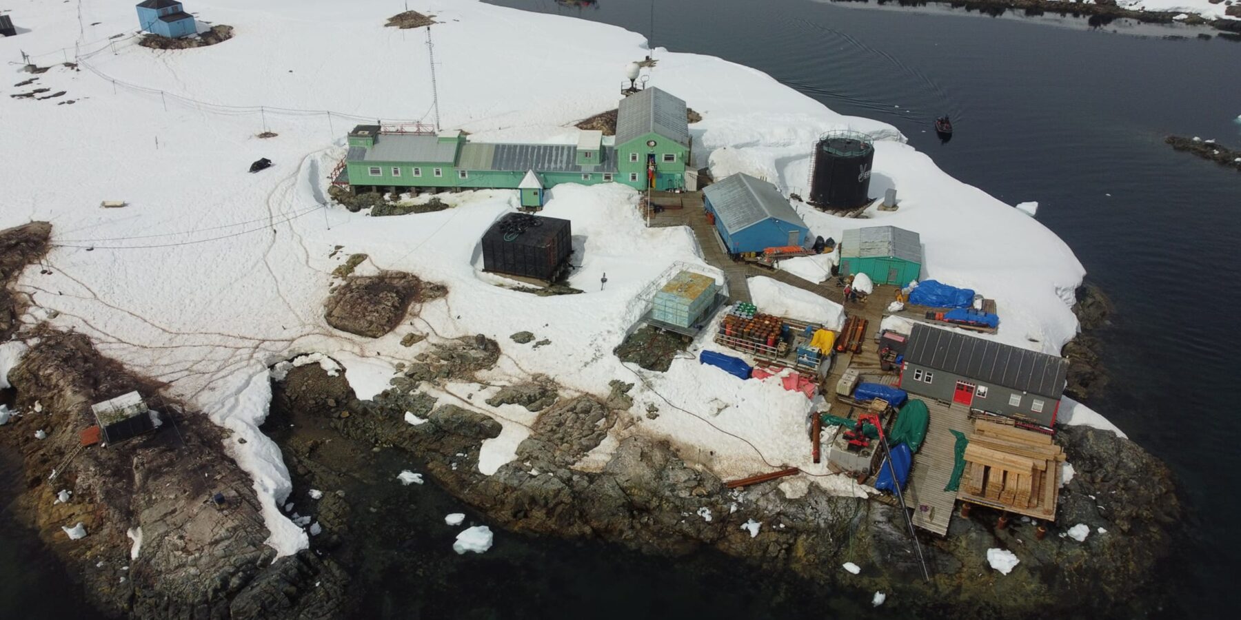 Вчені провели черговий етап модернізації української станції в Антарктиді
