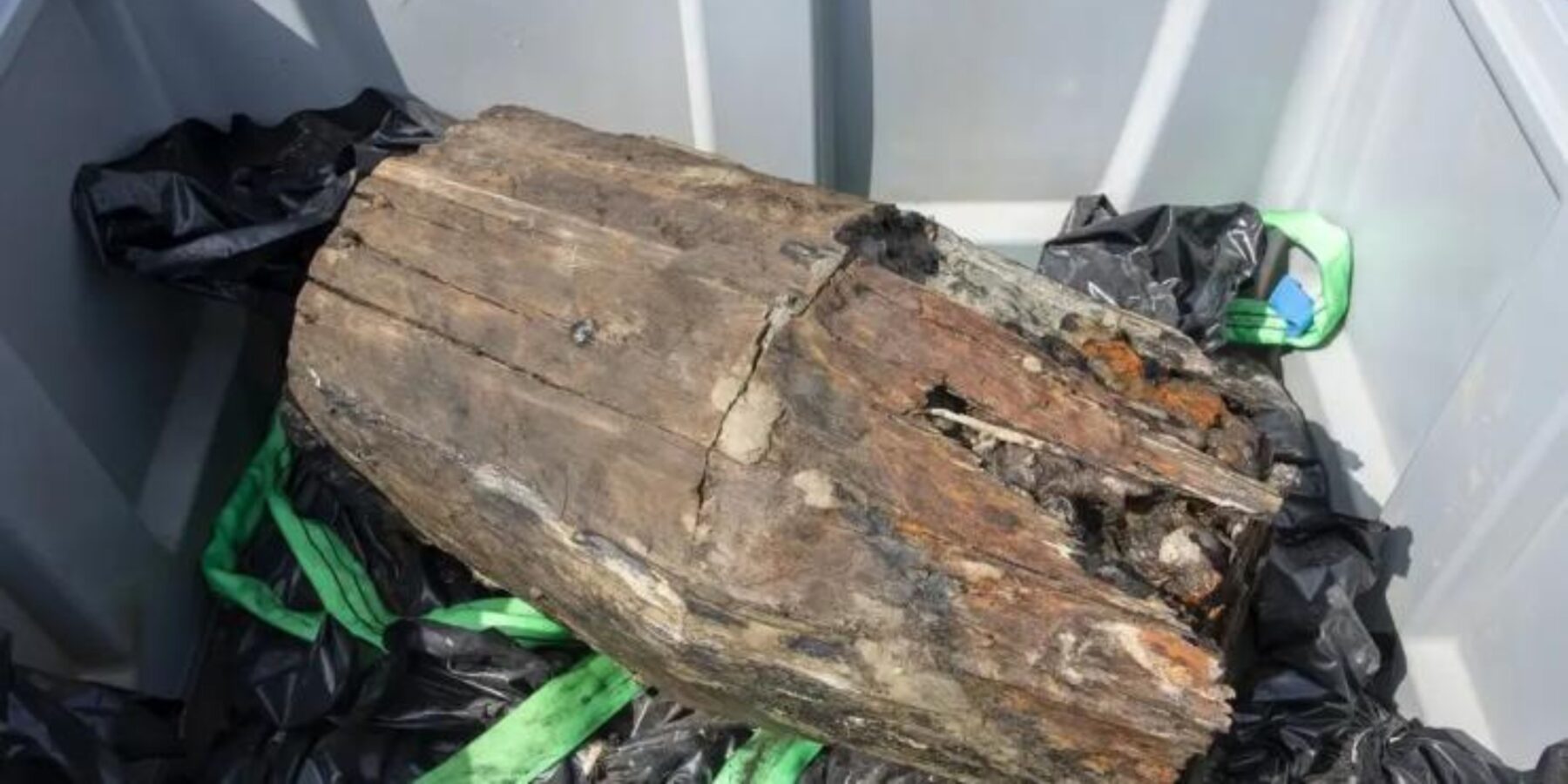 Поблизу Швеції знайшли бочку з Осмондським залізом із затонулого корабля XVI століття