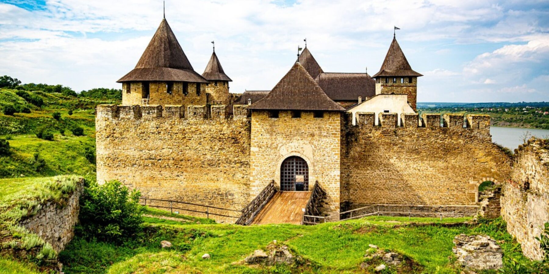 На Закарпатті знайшли руїни кам’яної фортеці епохи Середньовіччя