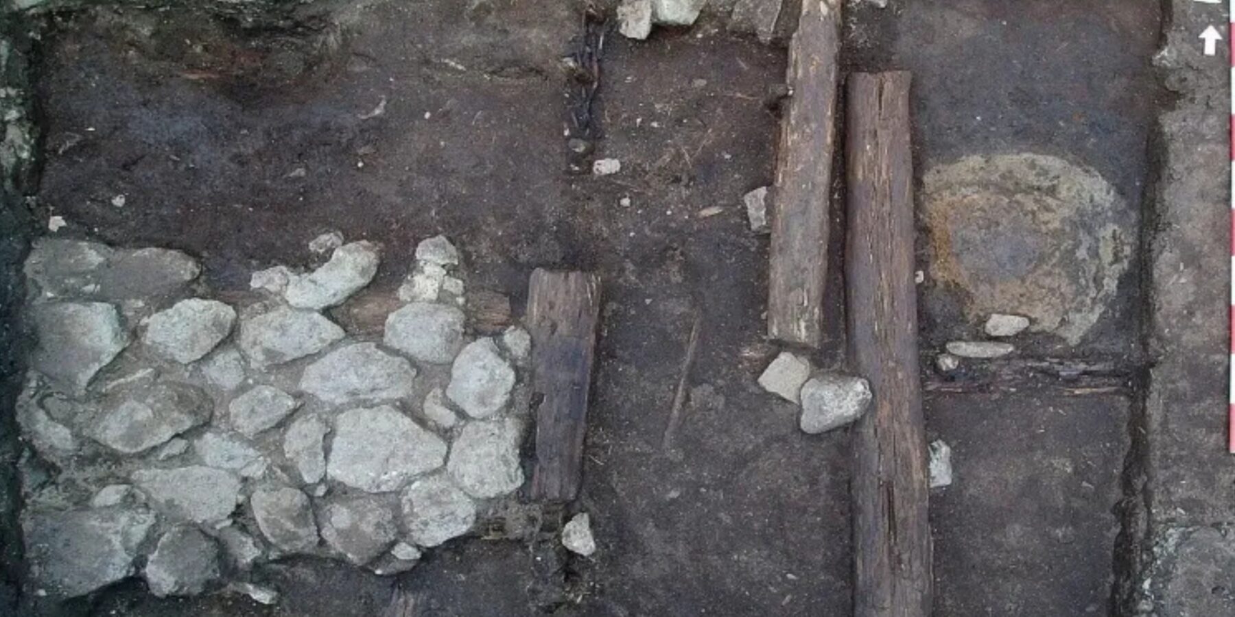 У Чехії знайшли золоте взуття XII століття