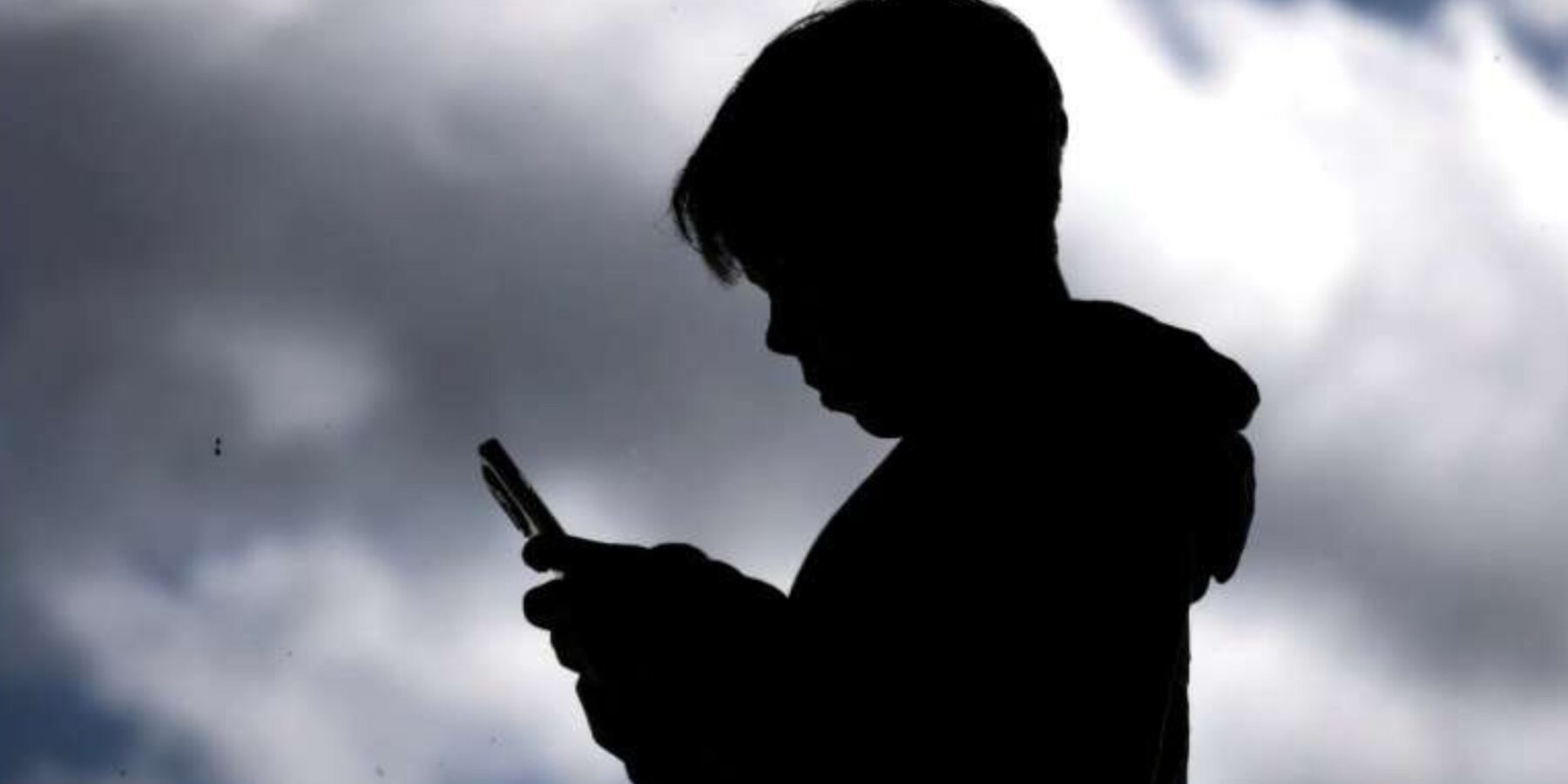 ЄС ухвалив нові стандарти для соцмереж, спрямовані на захист неповнолітніх