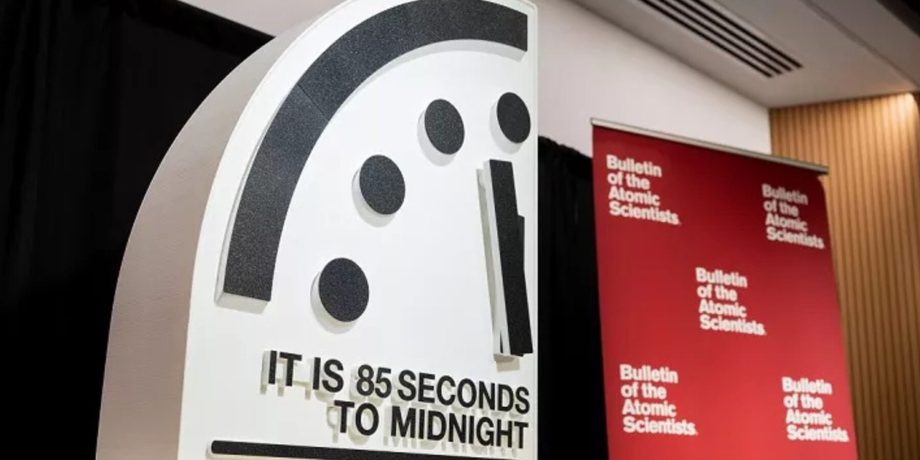Годинник Судного дня став найближчим до апокаліпсису за всю історію