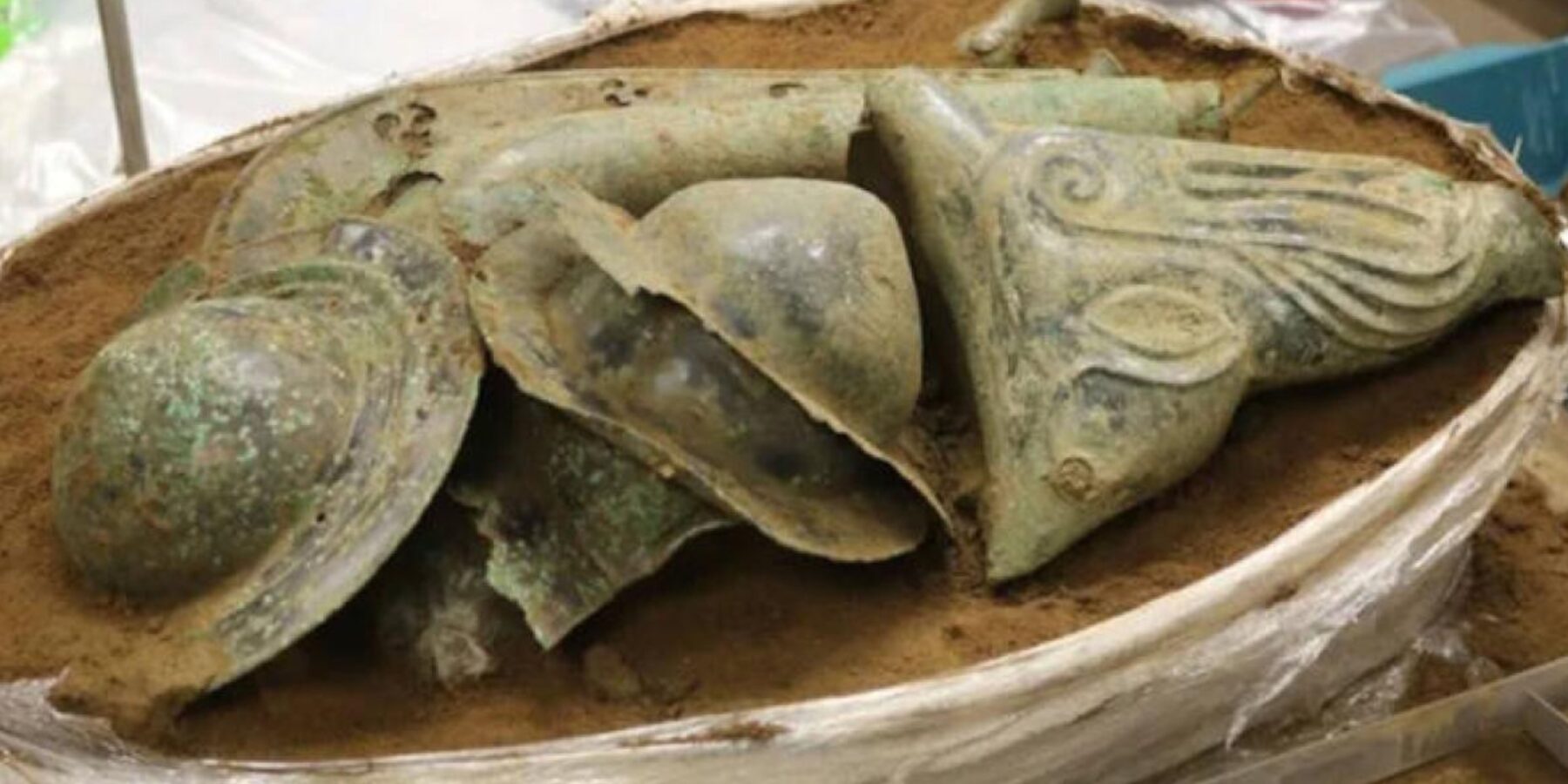 У Великобританії знайшли гігантський скарб залізного віку