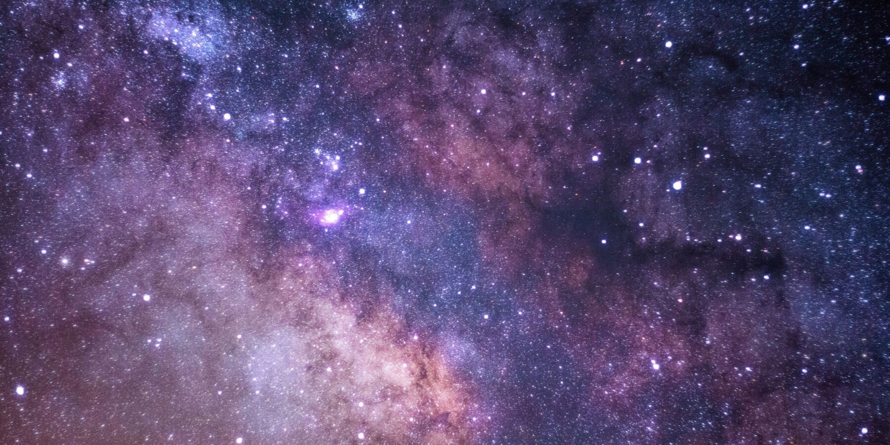 Вчені відкрили гігантське скупчення давніх галактик, що переписує історію Всесвіту