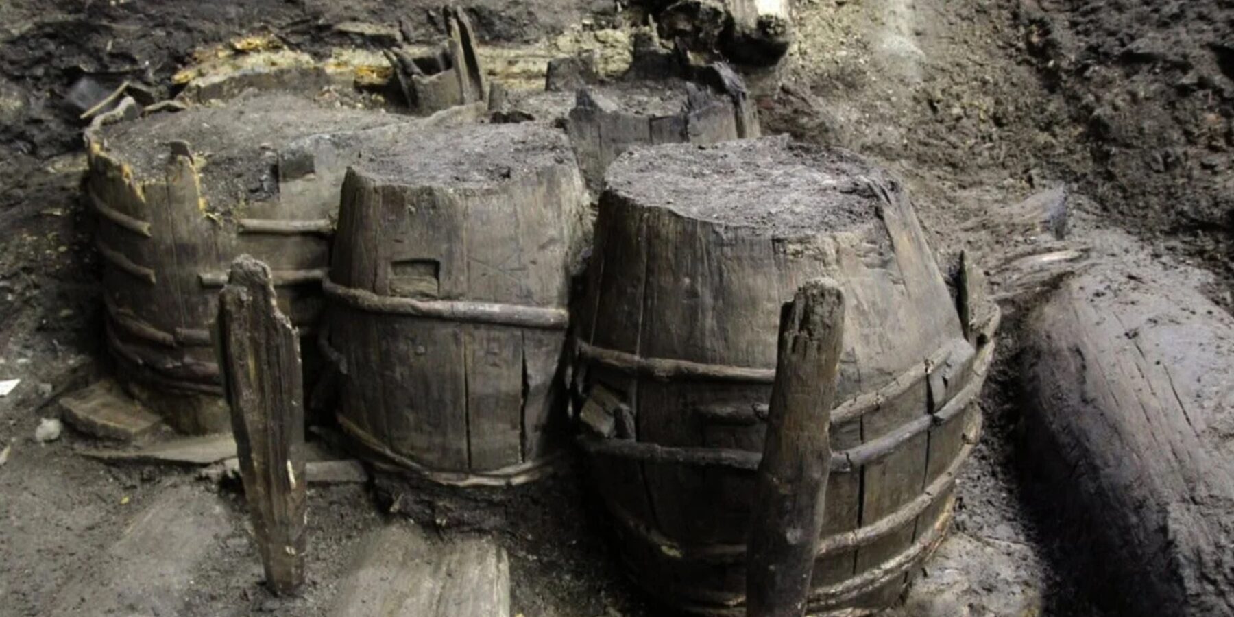 У Норвегії знайшли унікальні бочки XVII століття