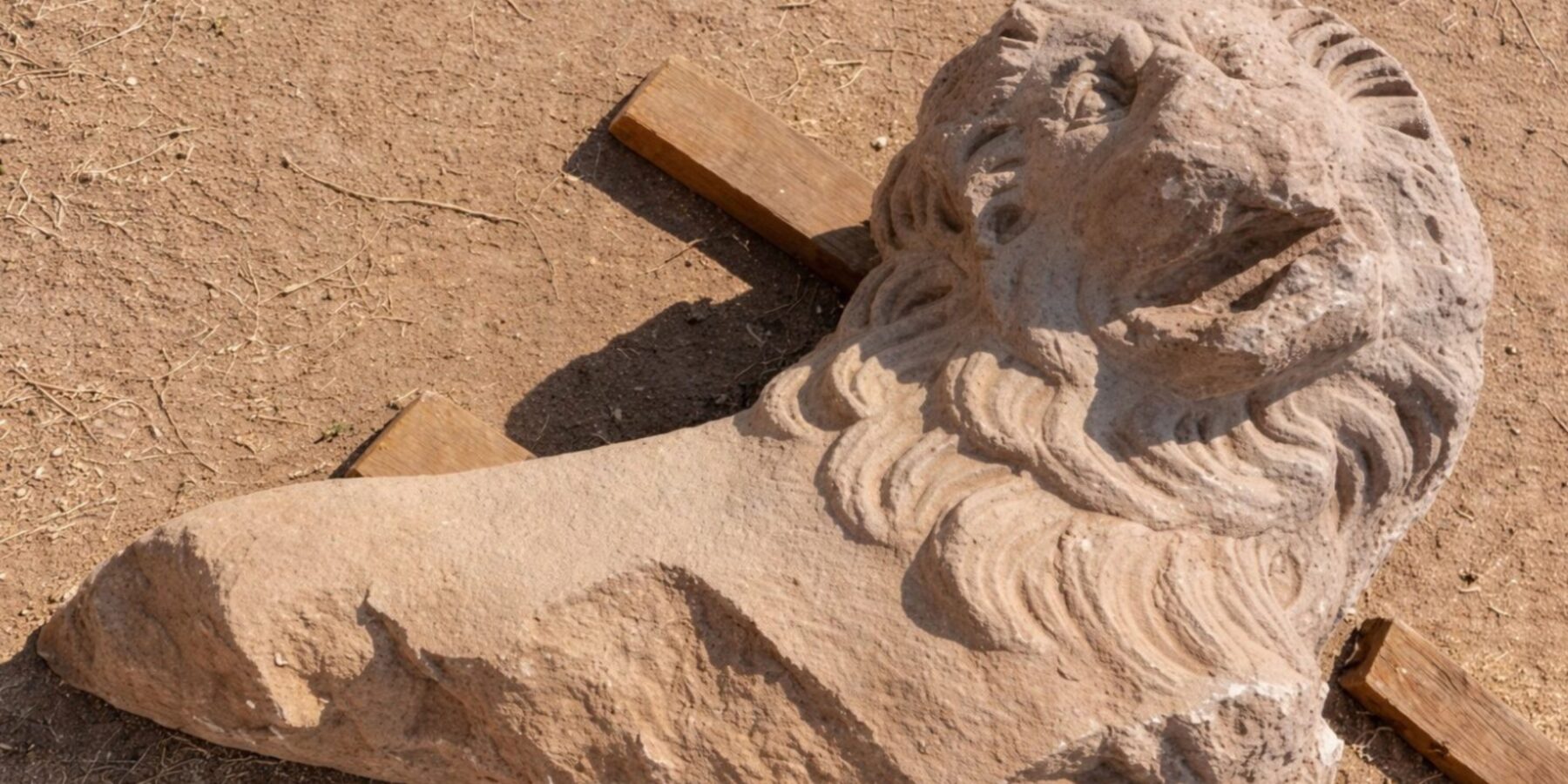 У Греції знайшли 2000-річного мармурового лева