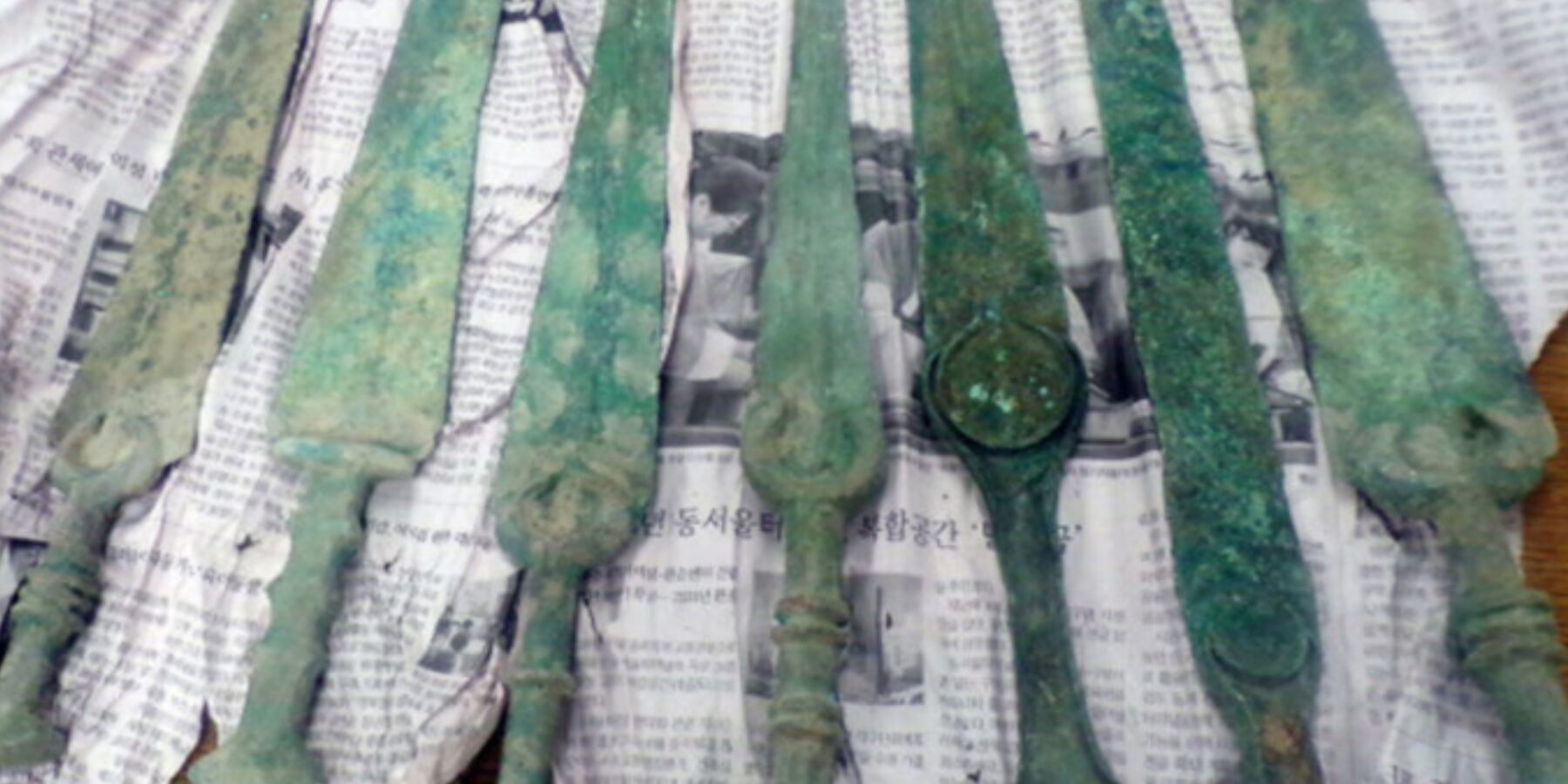 У США вилучили мечі та наконечники стріл віком понад 3000 років, які незаконно вивезли з Ірану