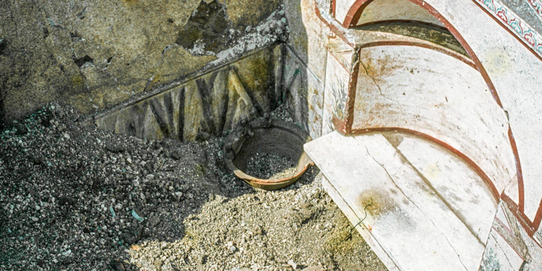 Вино та ладан у римському ритуалі: сенсаційна знахідка біля Помпеїв