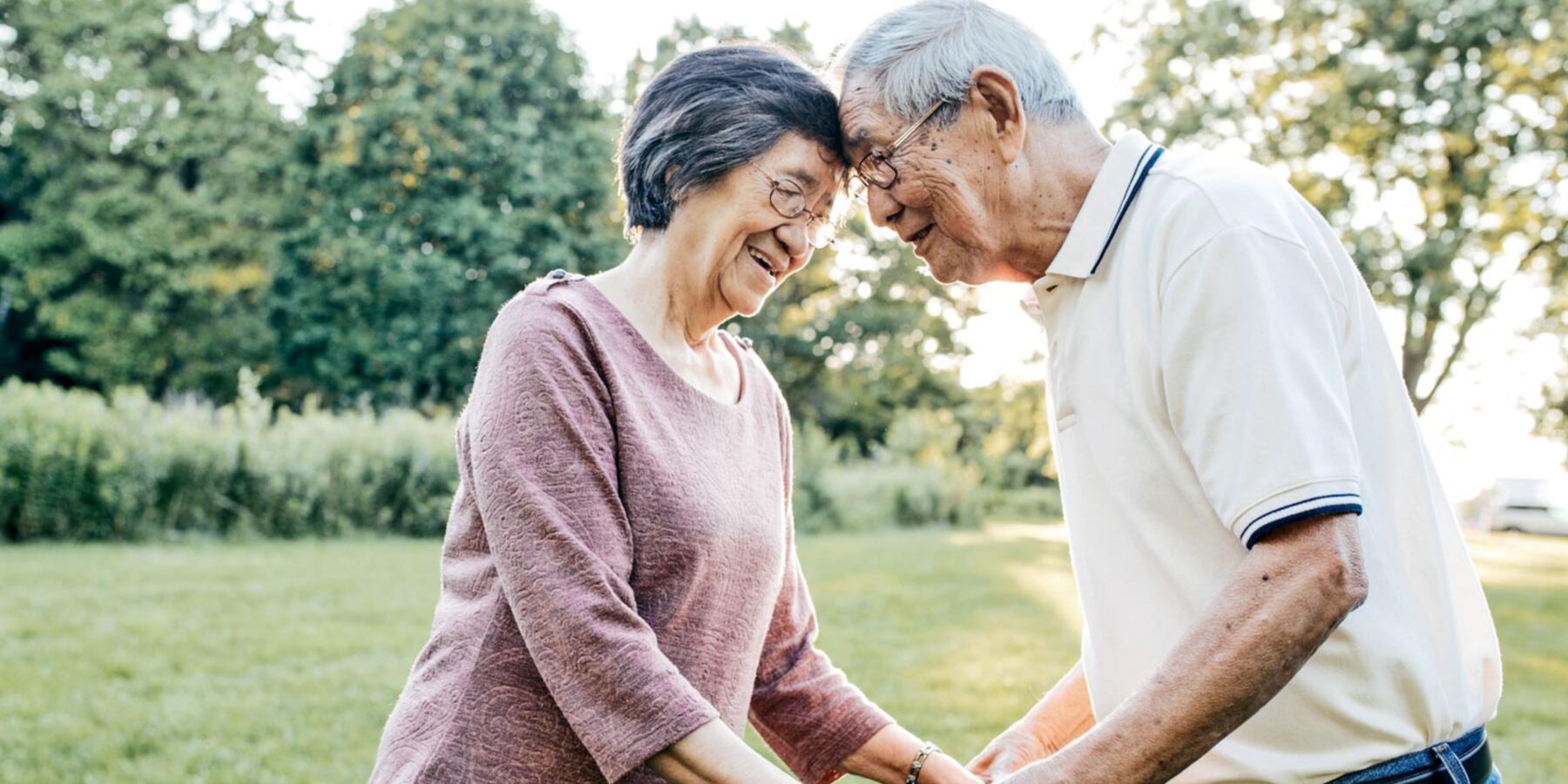 Науковці дослідили, як впливають стосунки на здоров’я доглядальників людей із деменцією