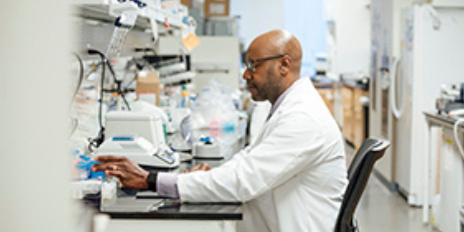 Вчені дослідили комбіновані методи лікування раку ока