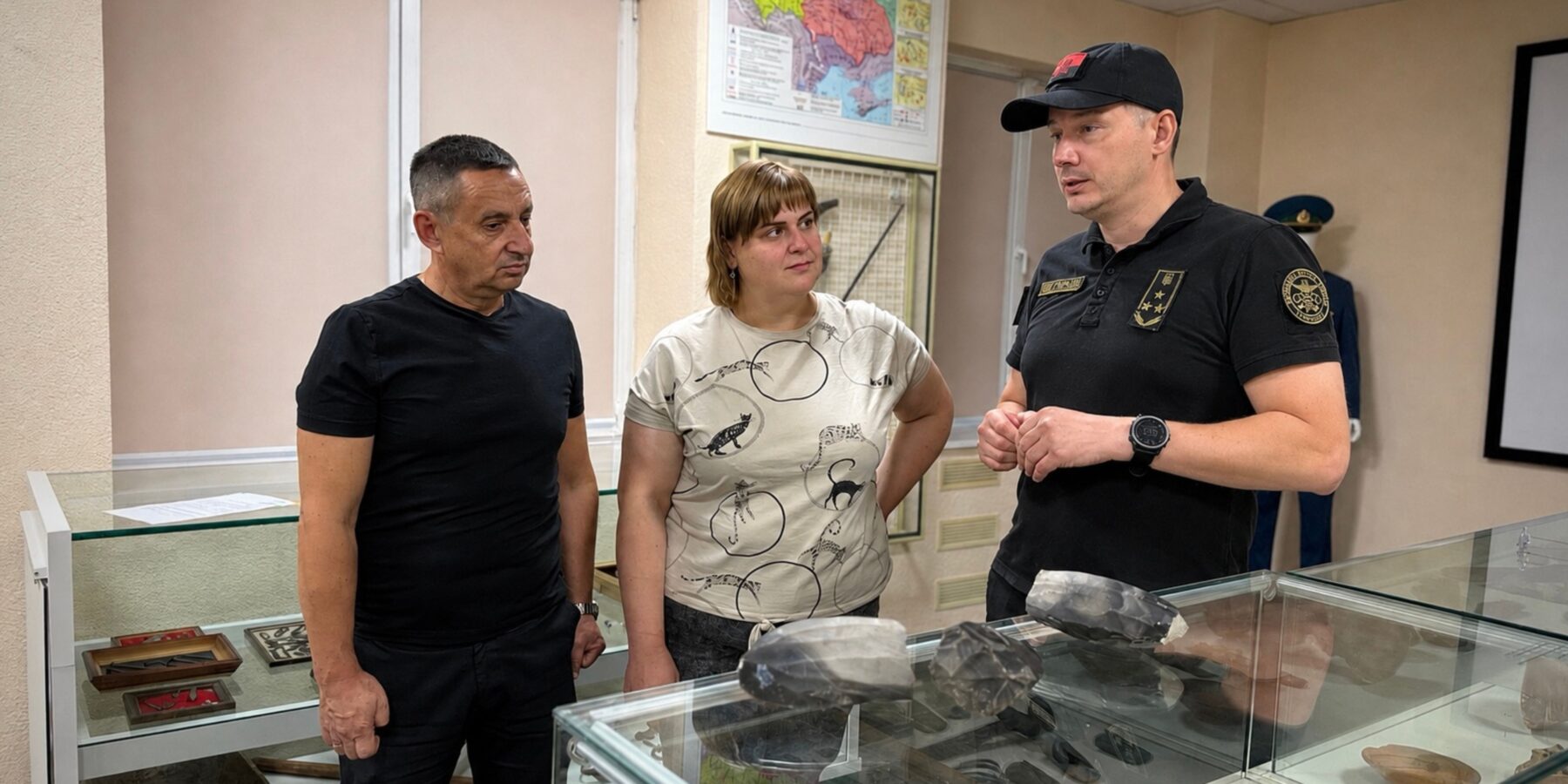 Київська митниця передала музею Овруччини артефакти неоліту